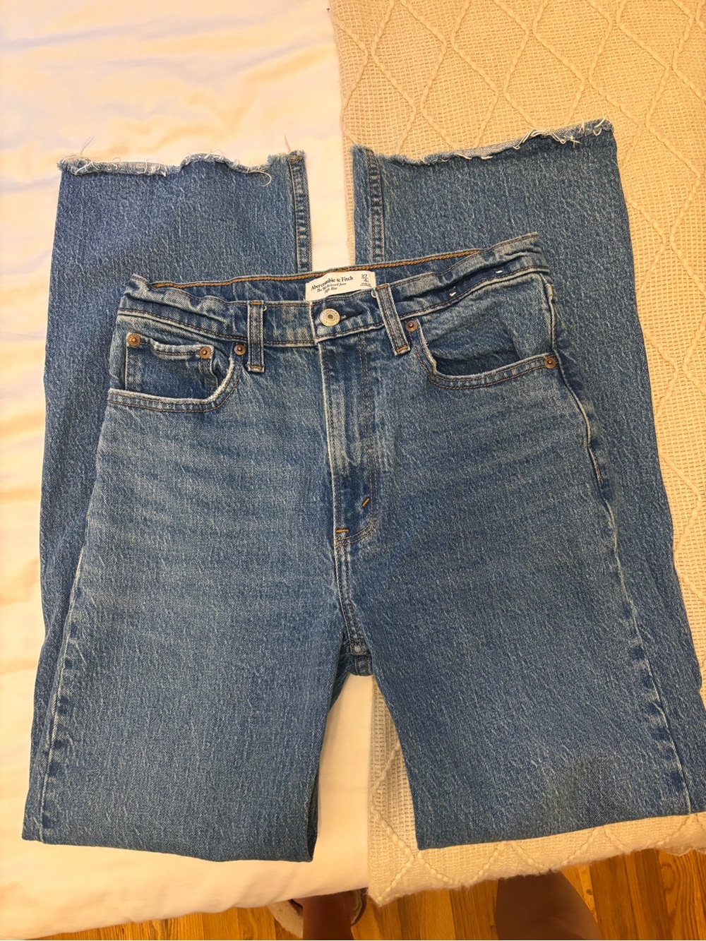 Abercrombie & Fitch High-Rise ‘90s Relaxed Jeans